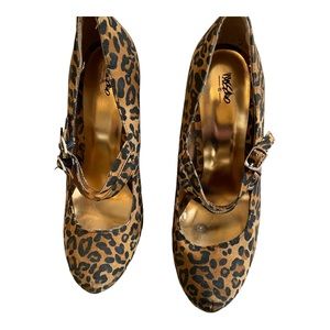 Mossimo animal print Mary Jane heels